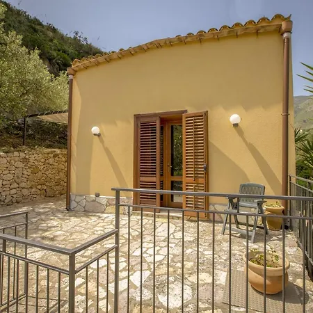 Holiday Enrico Casa Olea Holiday home Castellammare del Golfo